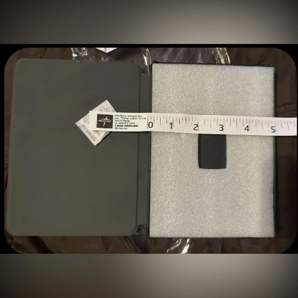Kindle/Tablet slim case 7” x 5” - grey - brand new